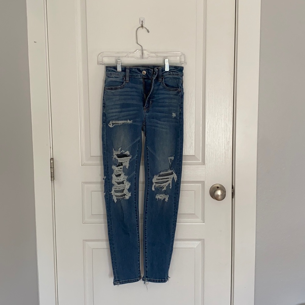 Ripped American Eagle High-Rise Jeggings
